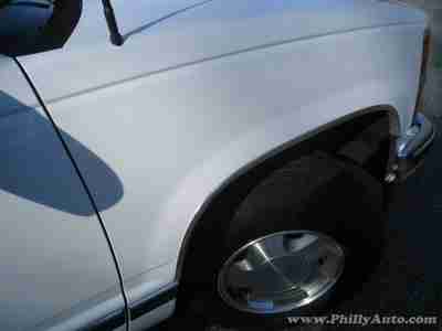 NO RESERVE! 1-OWNER! CLEAN CARFAX! TOW PACKAGE! 3RD ROW SEATS! 4WD CHEVY BURBAN, image 18