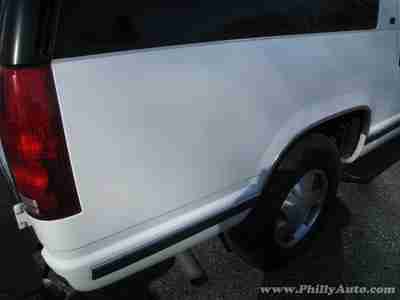 NO RESERVE! 1-OWNER! CLEAN CARFAX! TOW PACKAGE! 3RD ROW SEATS! 4WD CHEVY BURBAN, image 21