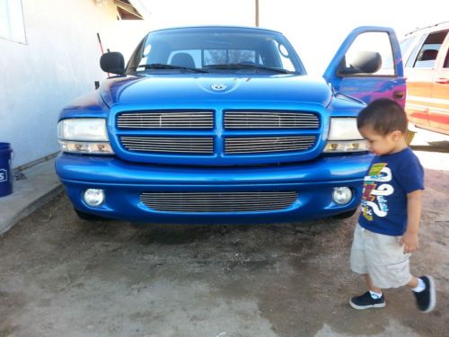 Dodge dakota r/t 5.9l-ex cab-1 owner-lowered-tonneau cover-svc records