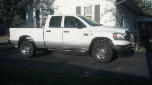 dodge ram 2500 4x4 diesel 6.7 crew cab short bed white, image 2