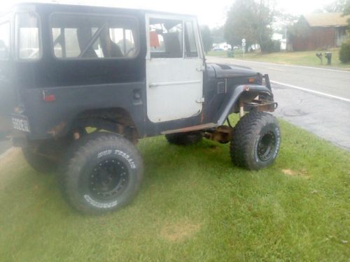 1974 toyota land cruiser 4x4 low reserve