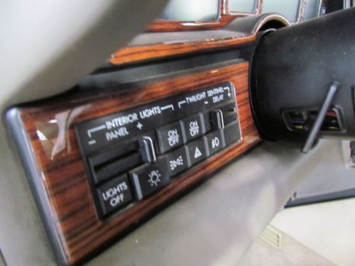 Used 91 Cadillac Allante Convertible Leather Dual Power Seats Power Windows, image 18