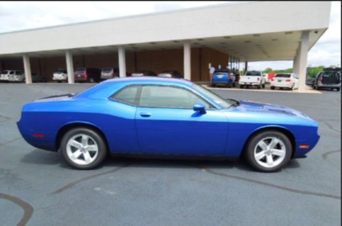 2010 dodge challenger se coupe 2-door 3.5l