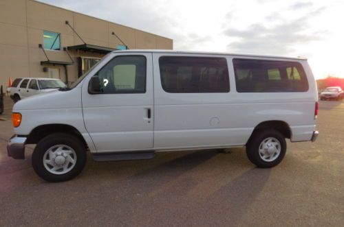 2005 ford e-350 sd xlt 12 passenger van