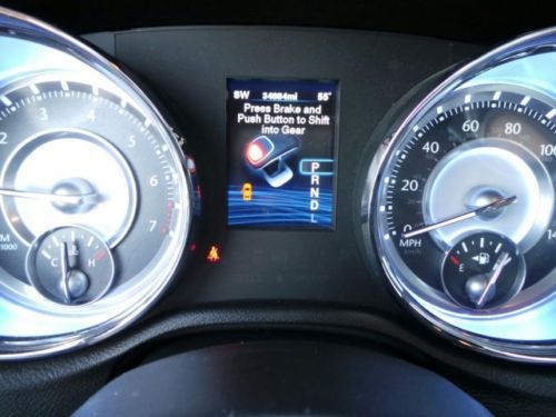 2012 Chrysler 300 Limited 3.6L  Rear Wheel Drive, image 4