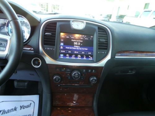 2012 Chrysler 300 Limited 3.6L  Rear Wheel Drive, image 5