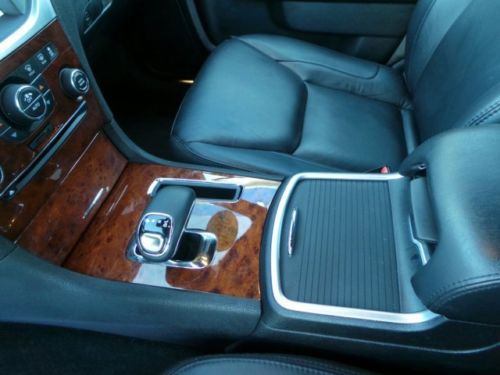 2012 Chrysler 300 Limited 3.6L  Rear Wheel Drive, image 6