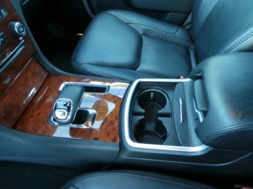 2012 Chrysler 300 Limited 3.6L  Rear Wheel Drive, image 8