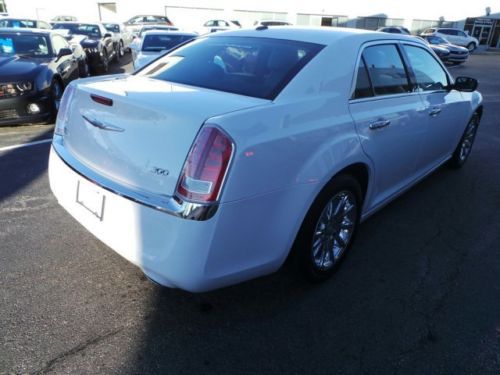 2012 Chrysler 300 Limited 3.6L  Rear Wheel Drive, image 17