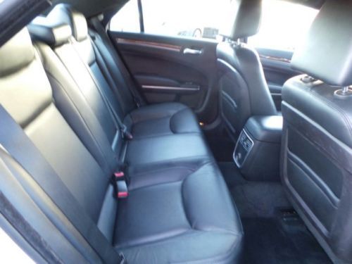 2012 Chrysler 300 Limited 3.6L  Rear Wheel Drive, image 21