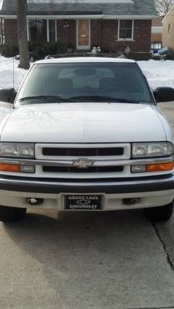 1999 chevy  blazer / jimmy 4x4  nr no reserve