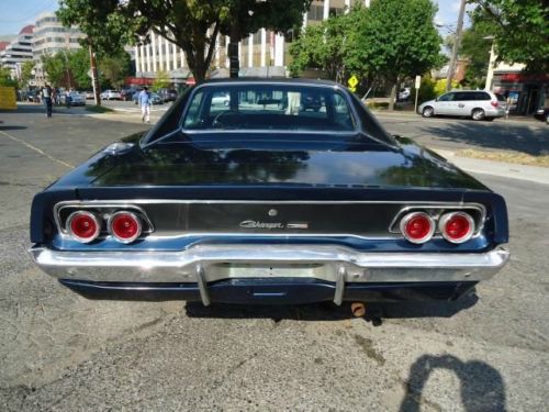 Hardtop Dodge Charger Sports 68 new battery and a new aluminum radiator, image 4
