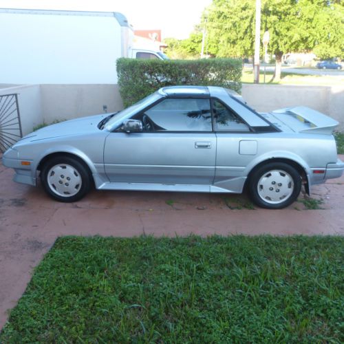 1989 toyota mr2 w/ manual transmission