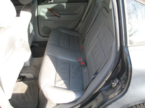 2003 Volkswagen Passat 4 dr. Sedan Automatic V6, image 8