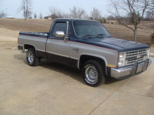 1985 chevrolet silverado c-10 pickup truck  (short bed)