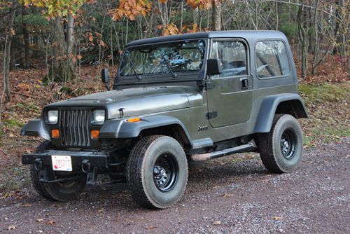 1990 jeep wrangler 2.5l--new paint, good condition