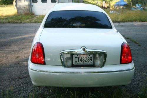 1999 Federal Coach 120" Limousine Town Car Very Clean, CHEAP Great Prom Limo, image 4