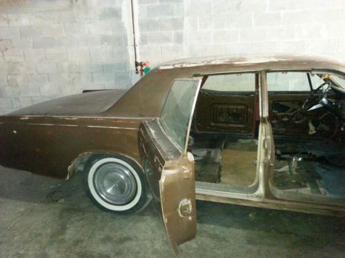 1966 lincoln continental - suicide doors - v8 462