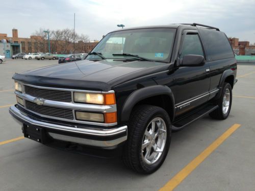 1998 chevrolet tahoe ls sport utility 2-door 4wd 5.7l very clean no reserve