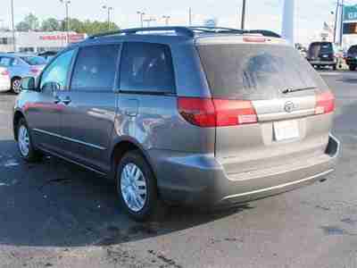 Toyota Sienna LE Cloth Interior 2nd Row Captains 7 Passenger Local Trade, image 5