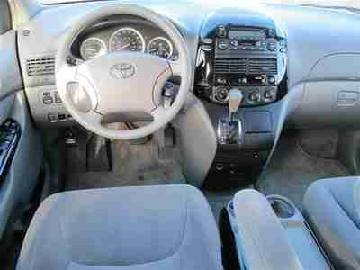 Toyota Sienna LE Cloth Interior 2nd Row Captains 7 Passenger Local Trade, image 18