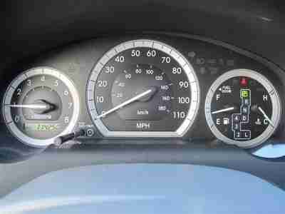 Toyota Sienna LE Cloth Interior 2nd Row Captains 7 Passenger Local Trade, image 21