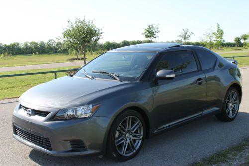 2013 sion tc coupe 6 speed navi panoramic roof spoiler 14k mi - - free shipping