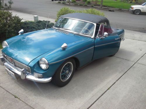 1966 mgb 2 door convertible