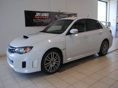 WRX STi Manual 2.5L 4X4 Power Steering Power Brakes Power Door Locks Tachometer, image 2