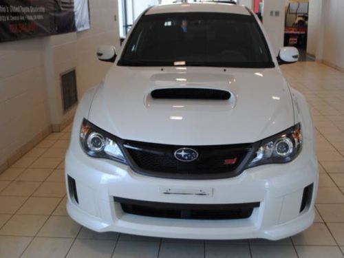 WRX STi Manual 2.5L 4X4 Power Steering Power Brakes Power Door Locks Tachometer, image 6