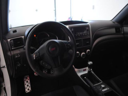 WRX STi Manual 2.5L 4X4 Power Steering Power Brakes Power Door Locks Tachometer, image 9
