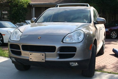 2004 porsche cayenne "s"