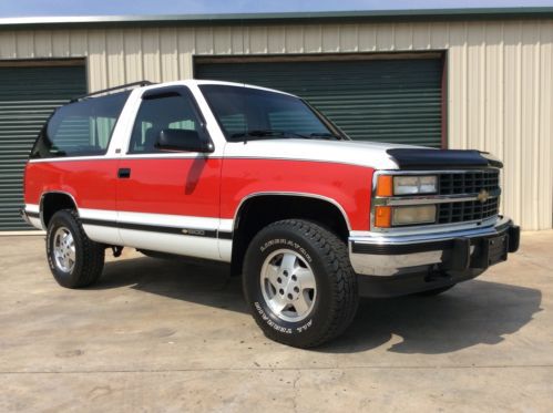 1993 chevrolet tahoe 2 door 4x4 low miles immaculate condition