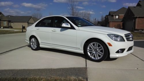 2008 mercedes-benz c300 sport sedan 4-door 3.0l very low miles