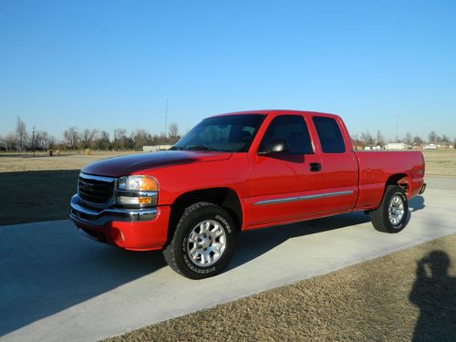 ~* 2005 gmc sierra 1500 4x4 z71, tinted windows, nice truck *~