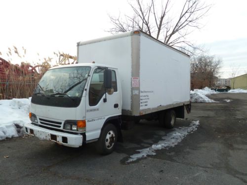 1999 isuzu npr turbo diesel - 160k - for parts or repair ( hole in motor) - 16&#039;