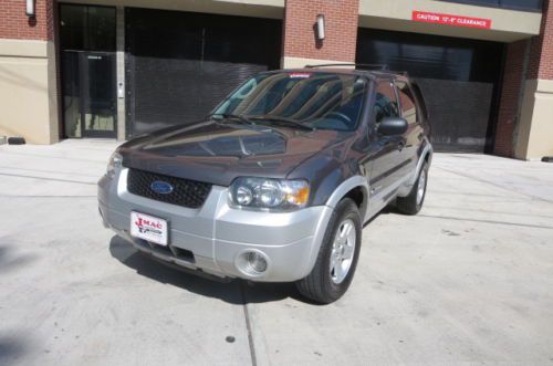 No reserve 2005 ford escape hybrid 4wd one owner always serviced at ford !!!!!!!