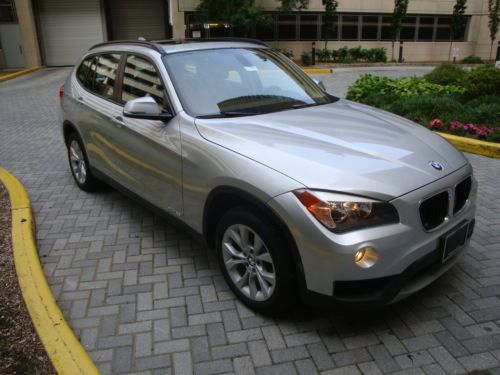 2014 bmw x1 awd 10k miles ,panorama roof,heated seats&amp;steering wheel,foldrrseats