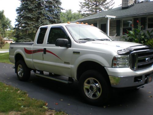 2005 ford f-350 lariat diesel 4x4 leather new tires excellant condition