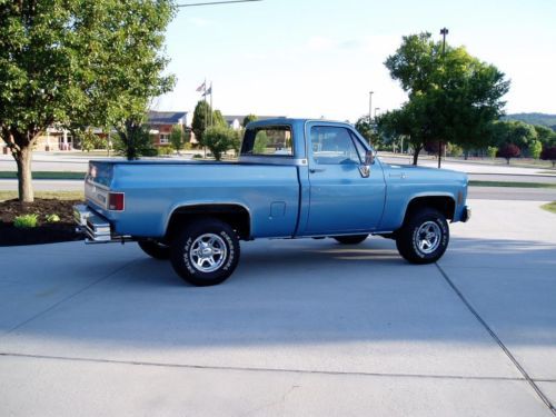 1978 chevrolet c-10 scottsdale 4x4 ...  one awesome restored truck .