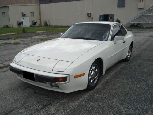 1986 porsche 944 turbo coupe 2-door 2.5l