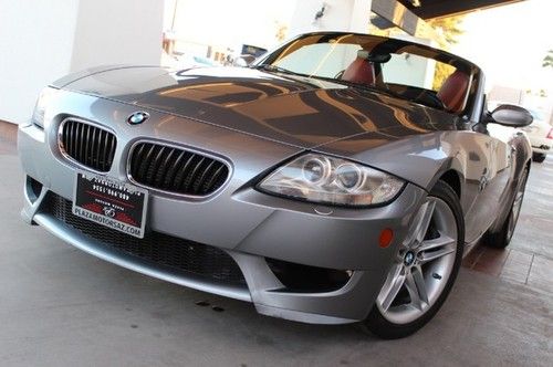 2007 bmw z4 m power. cabriolet. 6 speed. loaded. clean. gray/red. clean carfax.