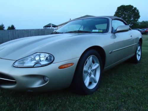 1999 Jaguar XK8 Base Convertible 2-Door 4.0L, image 2
