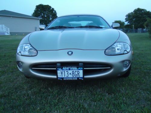 1999 Jaguar XK8 Base Convertible 2-Door 4.0L, image 3