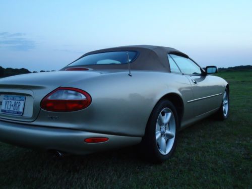 1999 Jaguar XK8 Base Convertible 2-Door 4.0L, image 6