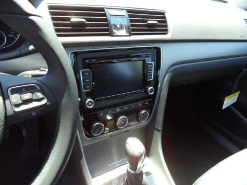 2014 volkswagen passat 1.8t se
