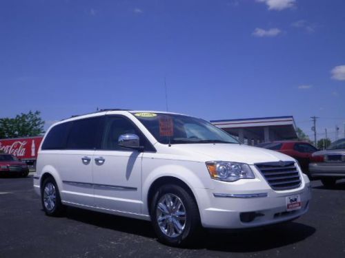 2008 chrysler town & country limited