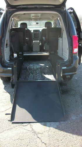 2012 dodge grand caravan crew wheelchair van handi cap mobility mini van