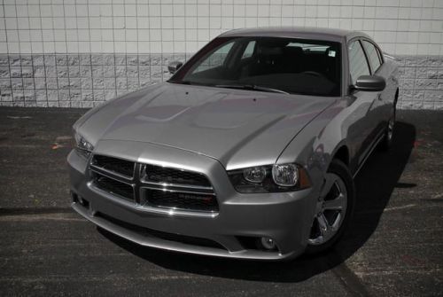 2014 dodge charger sxt