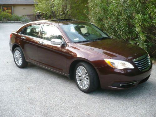 2012 chrysler 200 limited v6 loaded! navigation, moon roof! excellent condition!